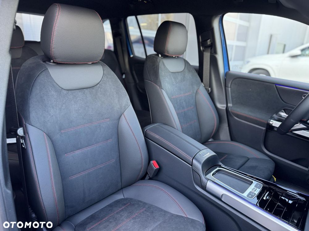 Mercedes-Benz GLB 200 d 4-Matic AMG Line 8G-DCT - 10