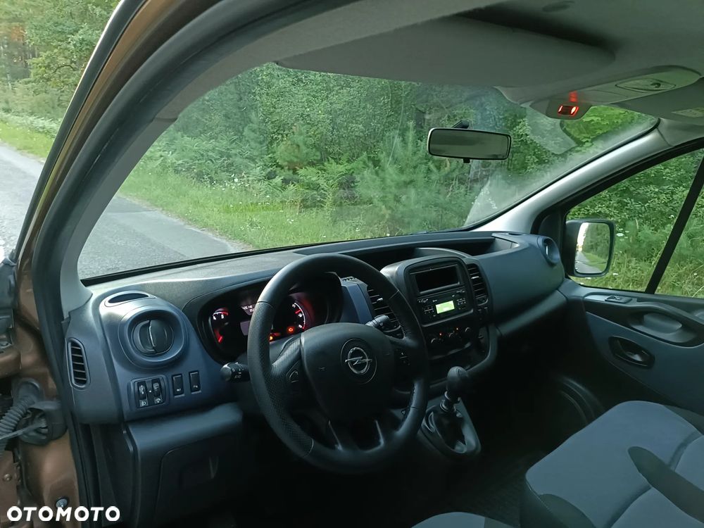 Opel Vivaro - 16