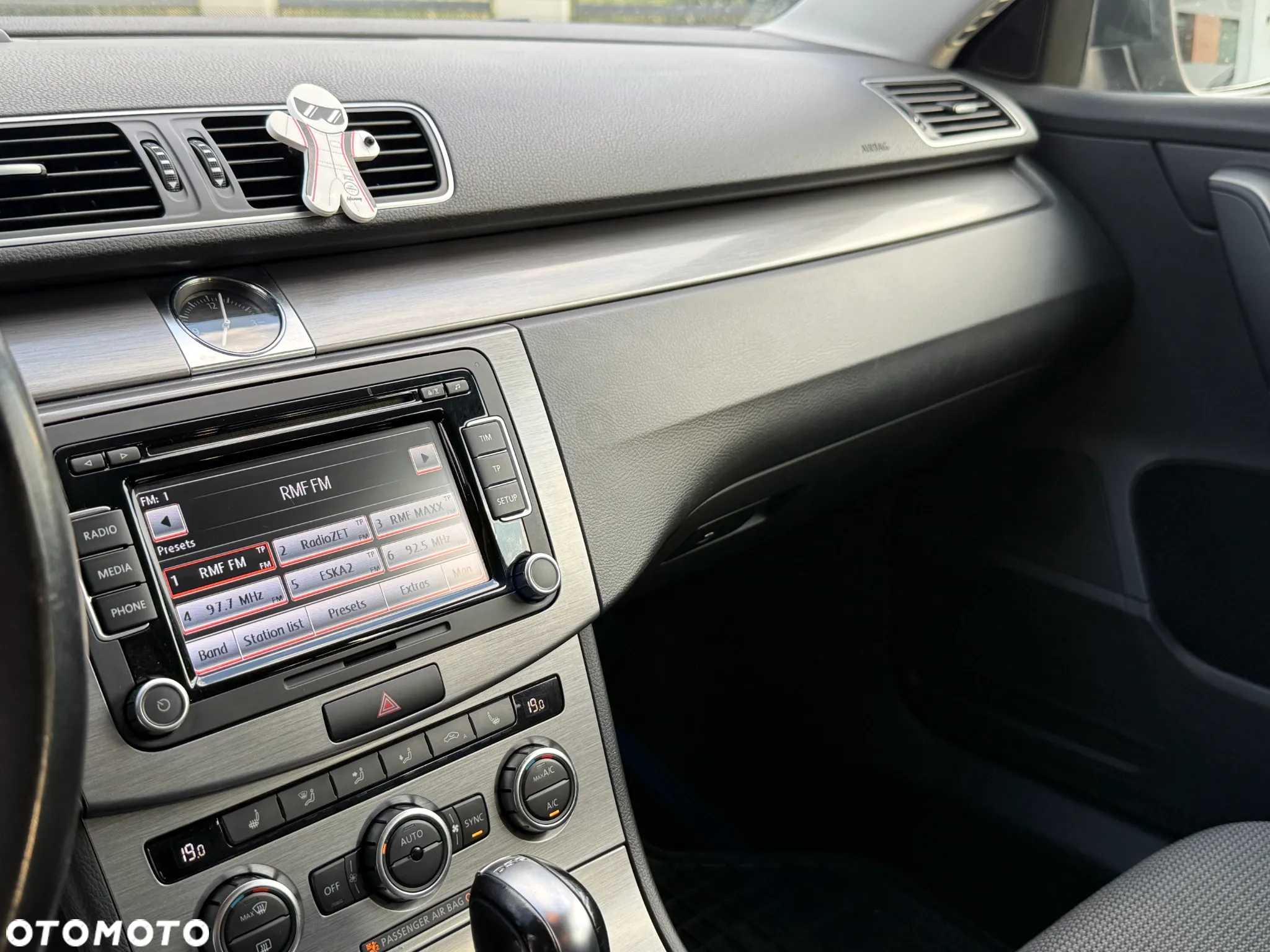Volkswagen Passat 2.0 TDI Comfortline DSG - 21