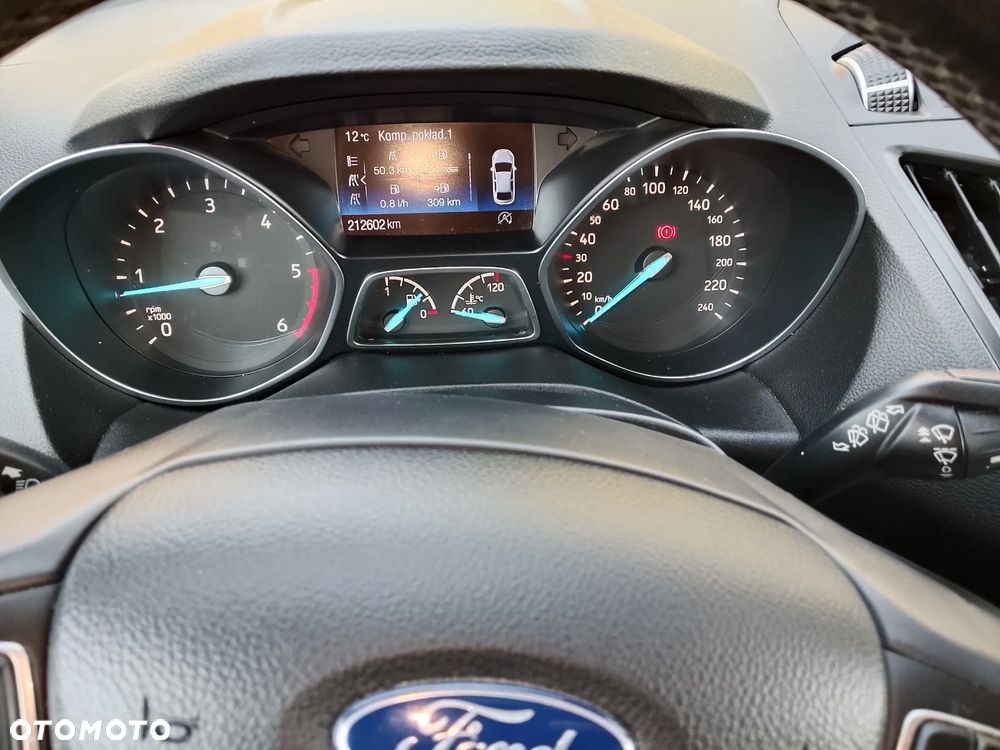 Ford Kuga 2.0 TDCi 2x4 Titanium - 15