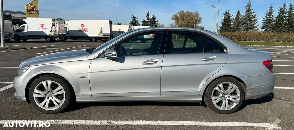 Mercedes-Benz C 180 CGI BlueEFFICIENCY Avantgarde - 4