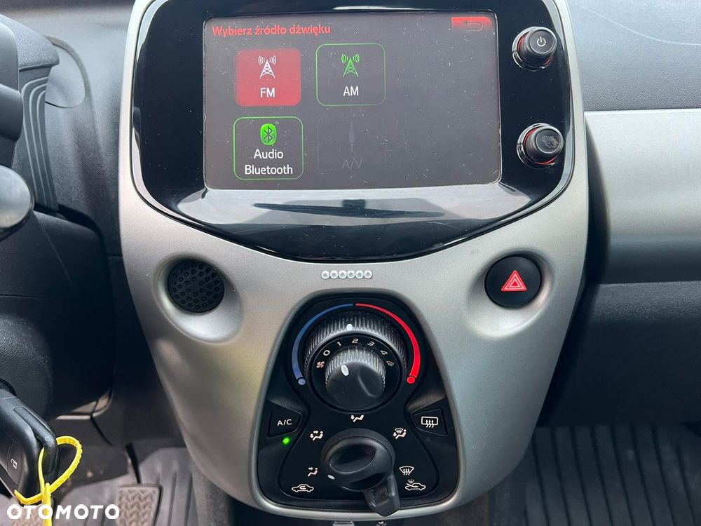 Toyota Aygo x-clusive Style Selection - 26