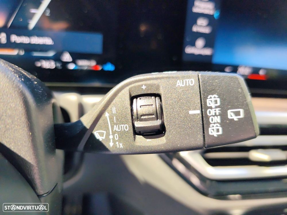 BMW 320 d Touring Pack Desportivo M Auto - 21