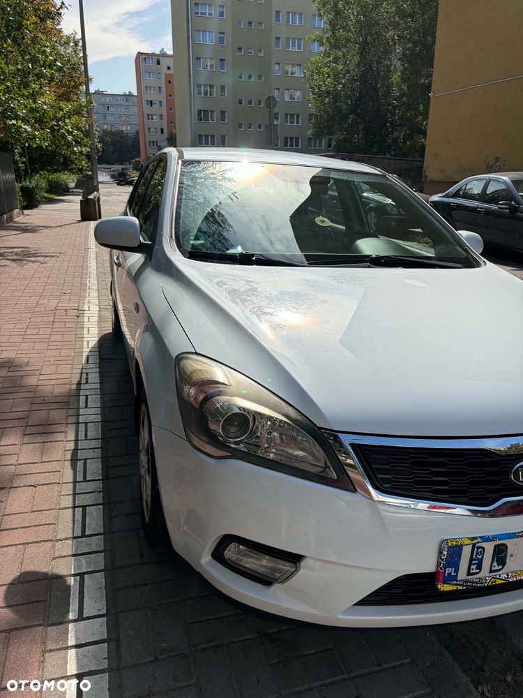 Kia Ceed - 3