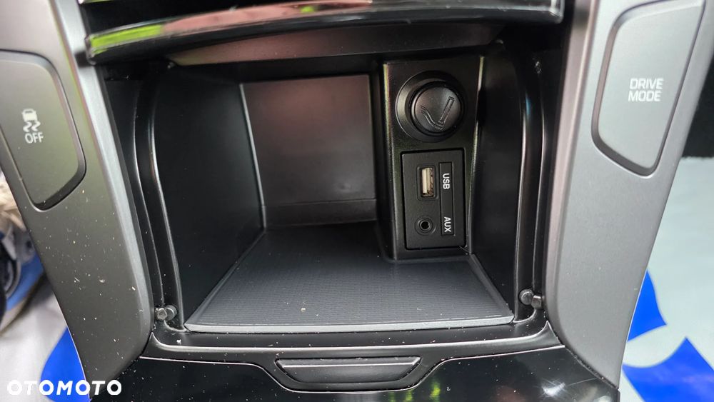 Hyundai i40 Kombi blue 1.6 Family - 28