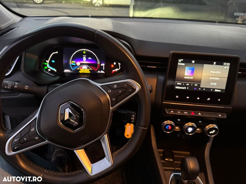 Renault Clio - 11