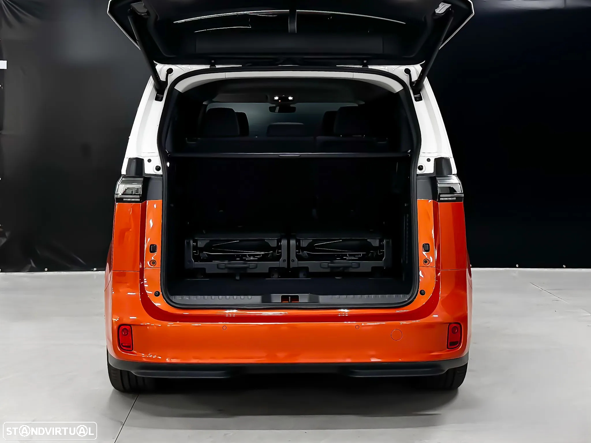 VW ID.Buzz 91 kWh Pro - 33