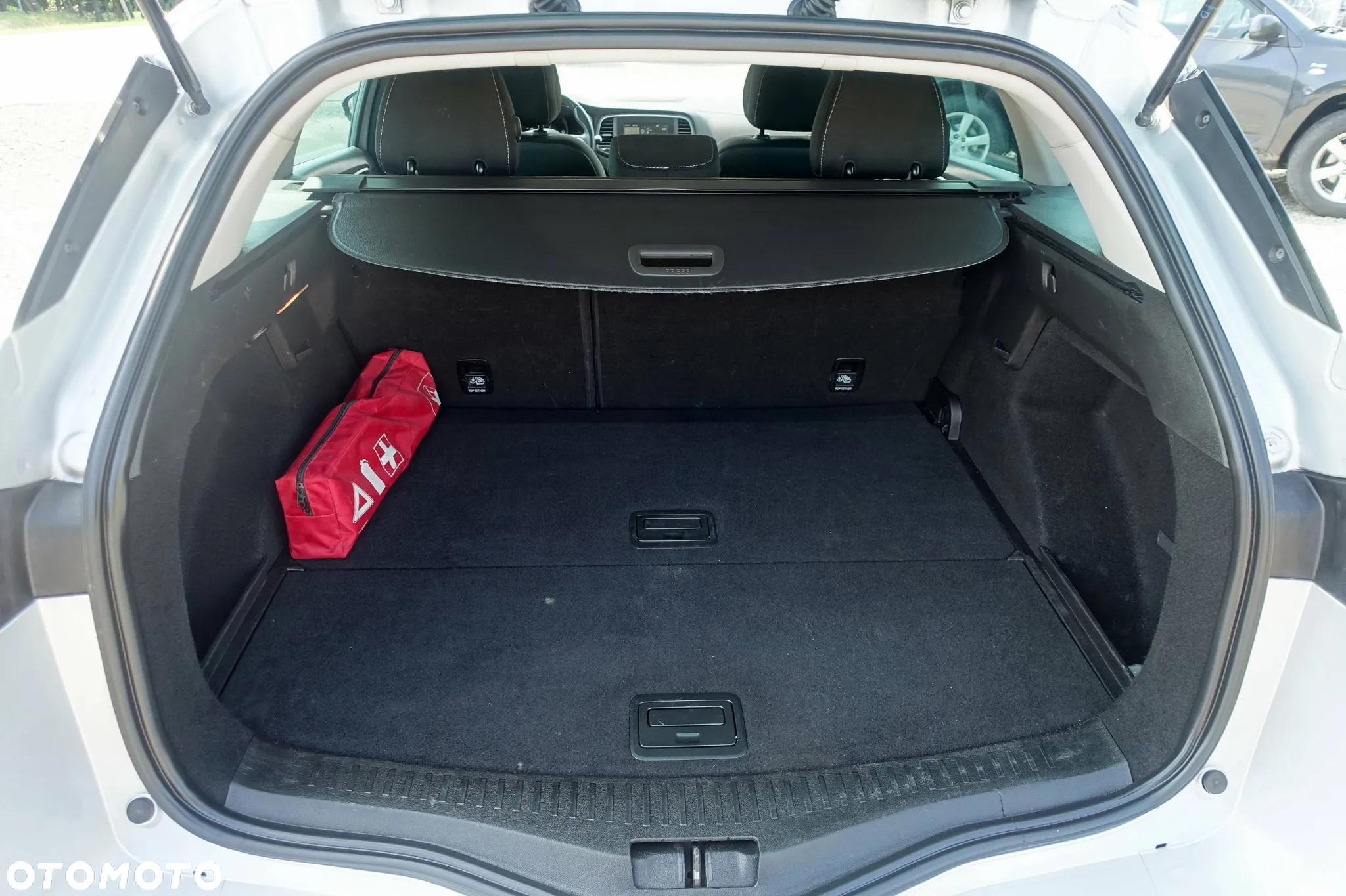 Renault Megane 1.3 TCe FAP Limited EDC - 26
