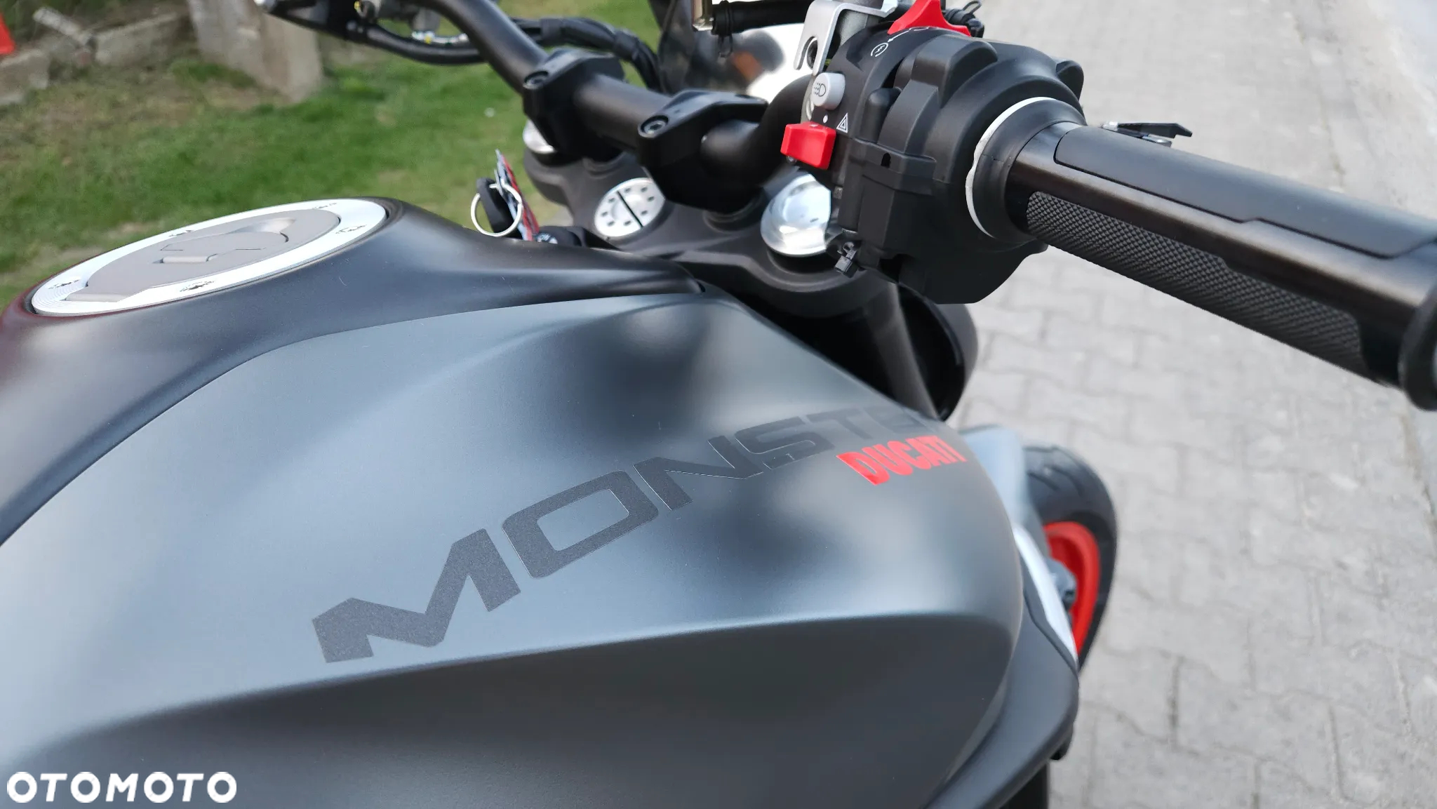 Ducati Monster - 37