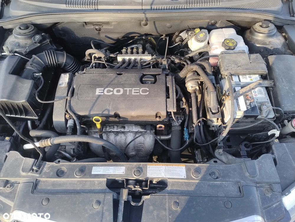 Chevrolet Cruze 1.8 LT - 10