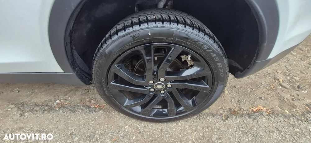 Land Rover Discovery Sport - 23