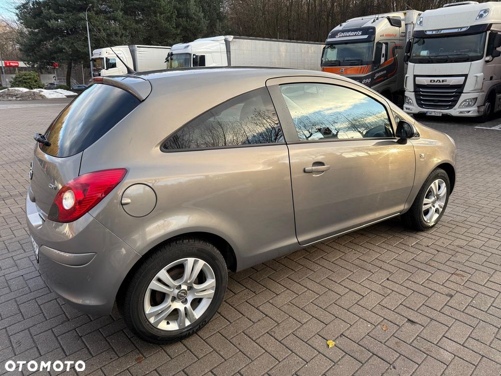 Opel Corsa - 4