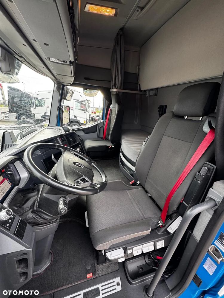 Renault T480 Sleeper Cab - 7