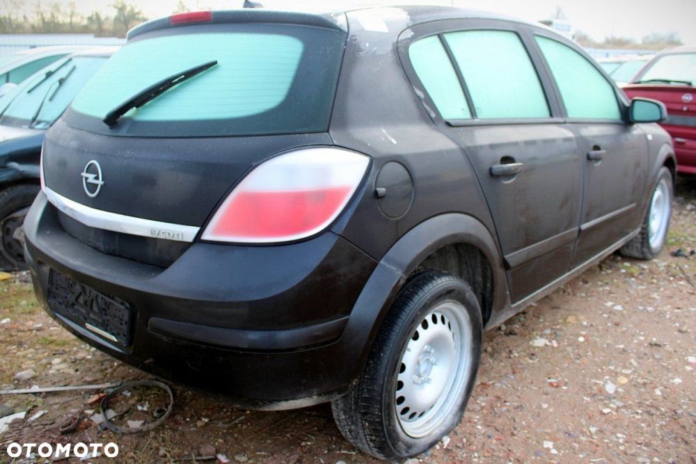Opel Astra H 2005 1.9CDTI Z19DTJ Hatchback 5-drzwi (MASKA, ZDERZAK, LAMPA, BŁOTNIK, DRZWI, SZYBA, FO - 5