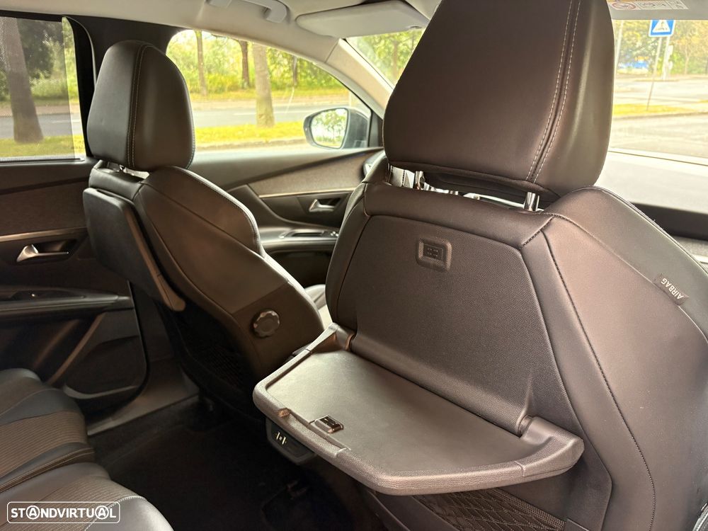 Peugeot 5008 1.5 BlueHDi Allure Pack EAT8 - 17