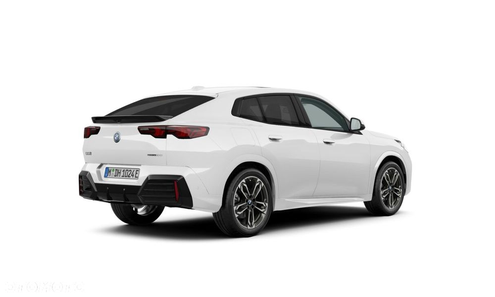 BMW iX2 eDrive20 66.5kWh M Sport Edition - 2