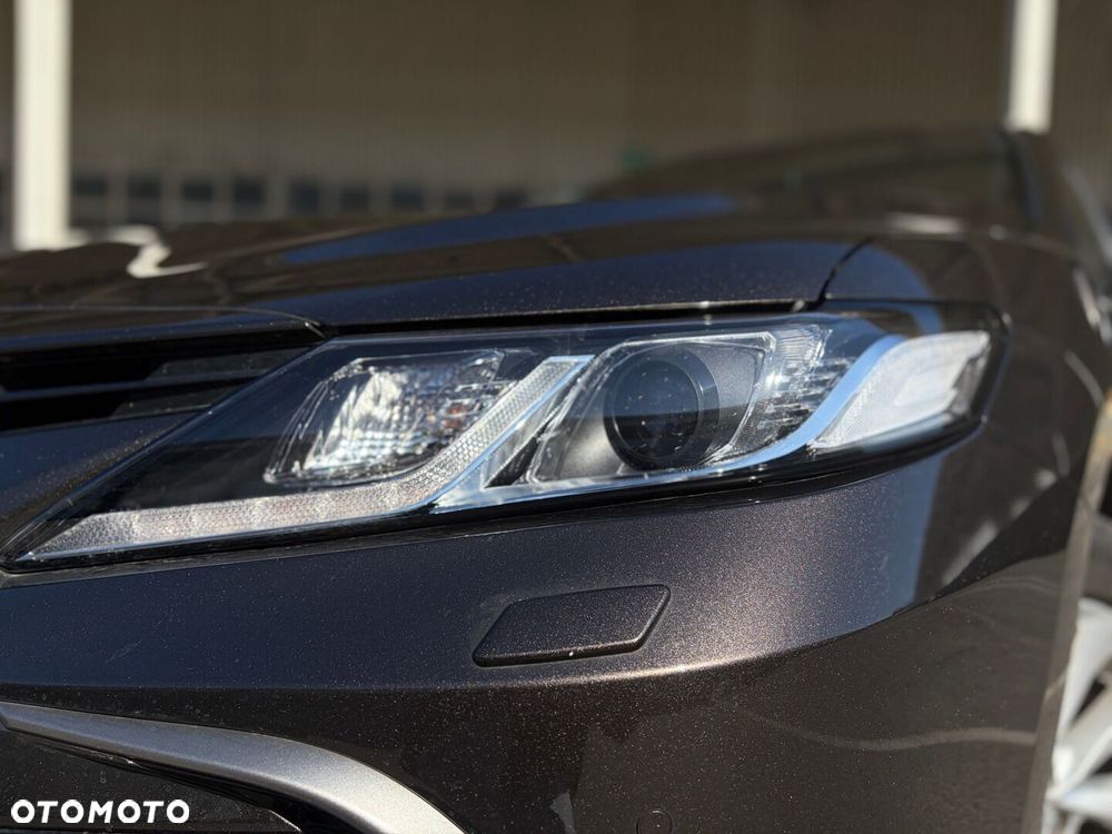 Toyota Camry 2.5 Hybrid Comfort CVT - 4