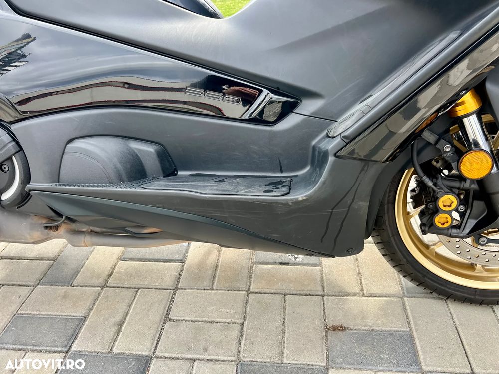 Yamaha TMAX 560 - 11