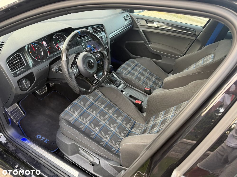 Volkswagen Golf - 12