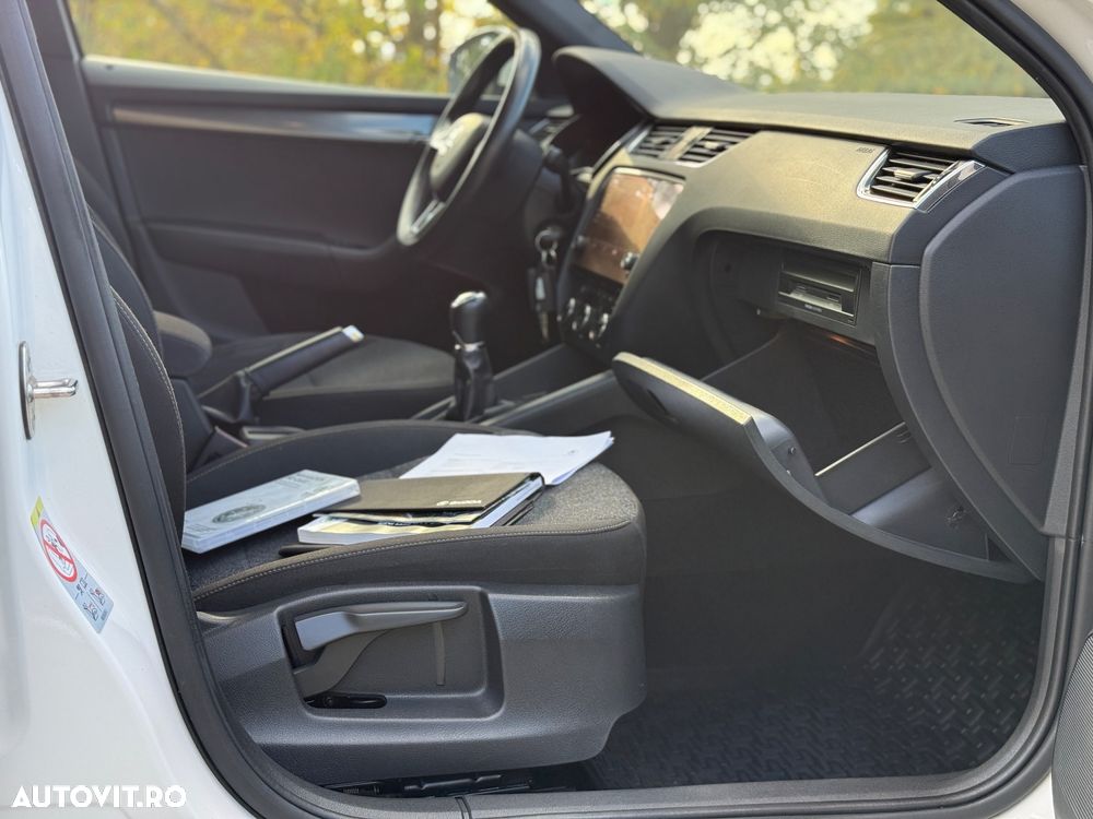 Skoda Octavia Combi 1.6 TDI Soleil - 6