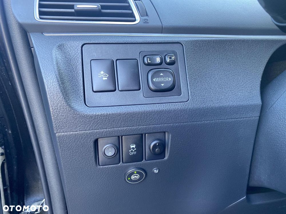 Toyota Verso 1.8 Prestige 7os EU6 - 20