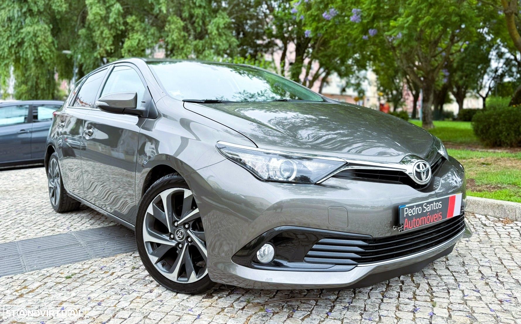 Toyota Auris 1.4 D-4D Comfort+Pack Sport - 1
