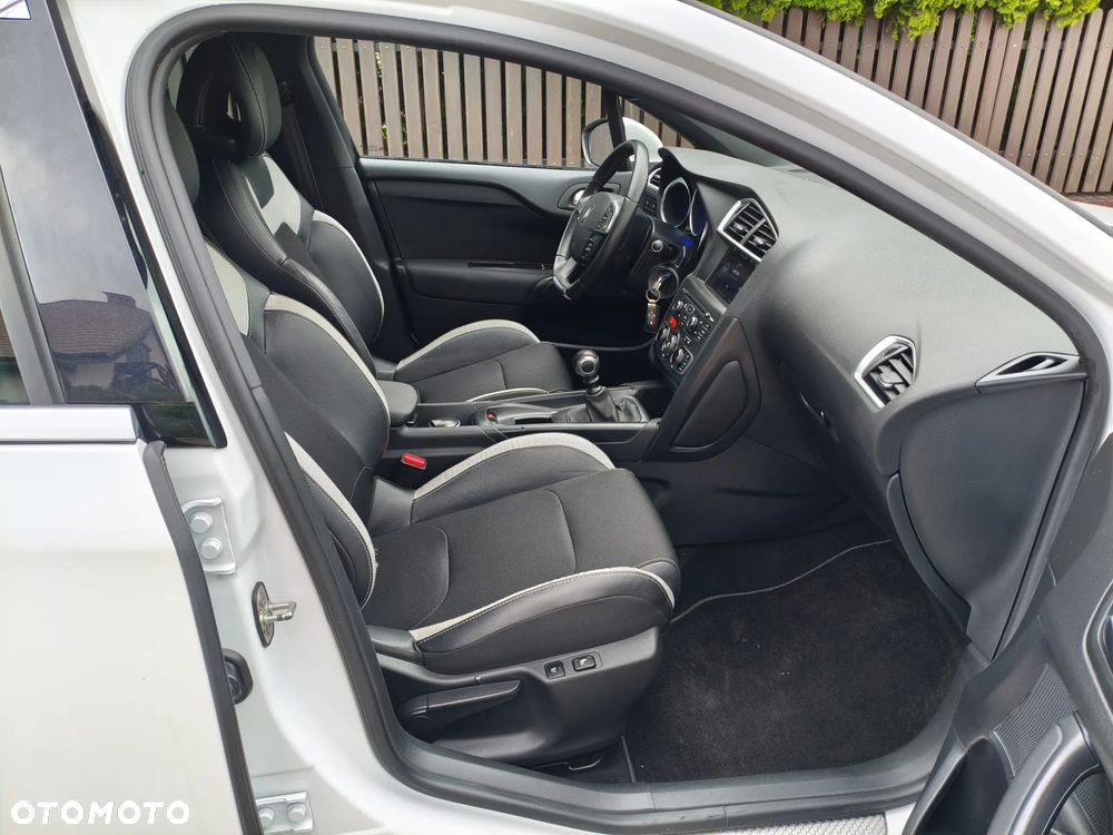 Citroën DS4 1.6 HDi SoChic - 13