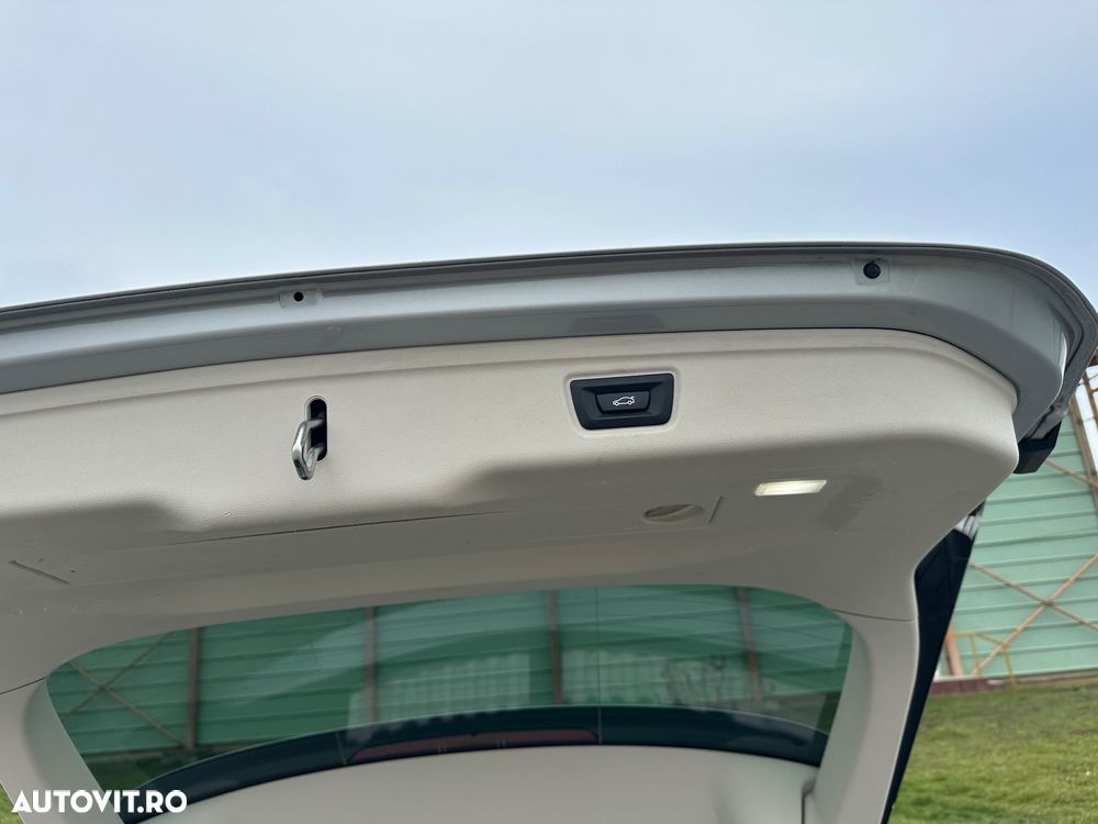 BMW Seria 3 320d xDrive AT MHEV - 27