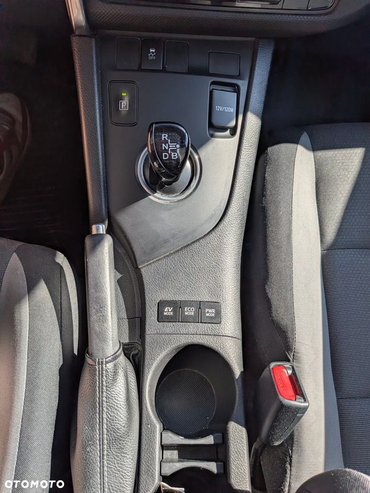 Toyota Auris Hybrid 135 Comfort - 13