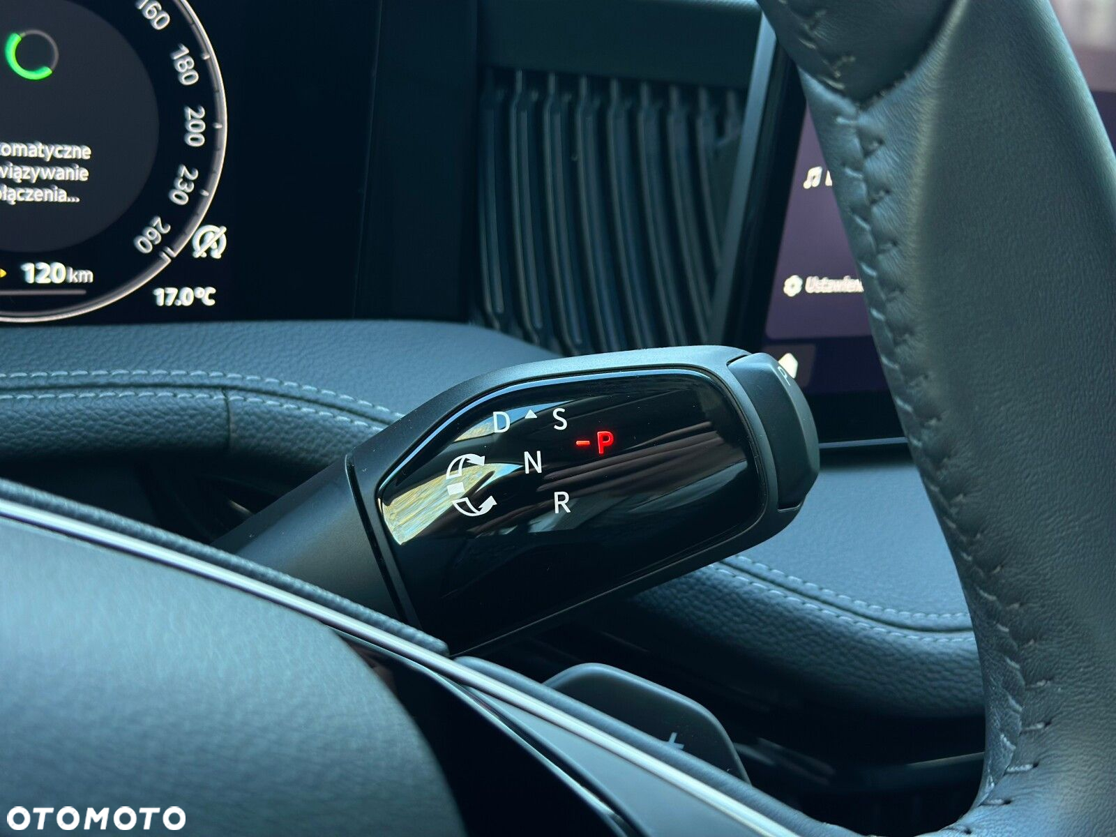 Skoda Superb 2.0 TDI SCR 4x4 L&K DSG - 23
