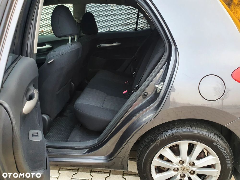 Toyota Auris 1.6 VVT-i Sol - 11