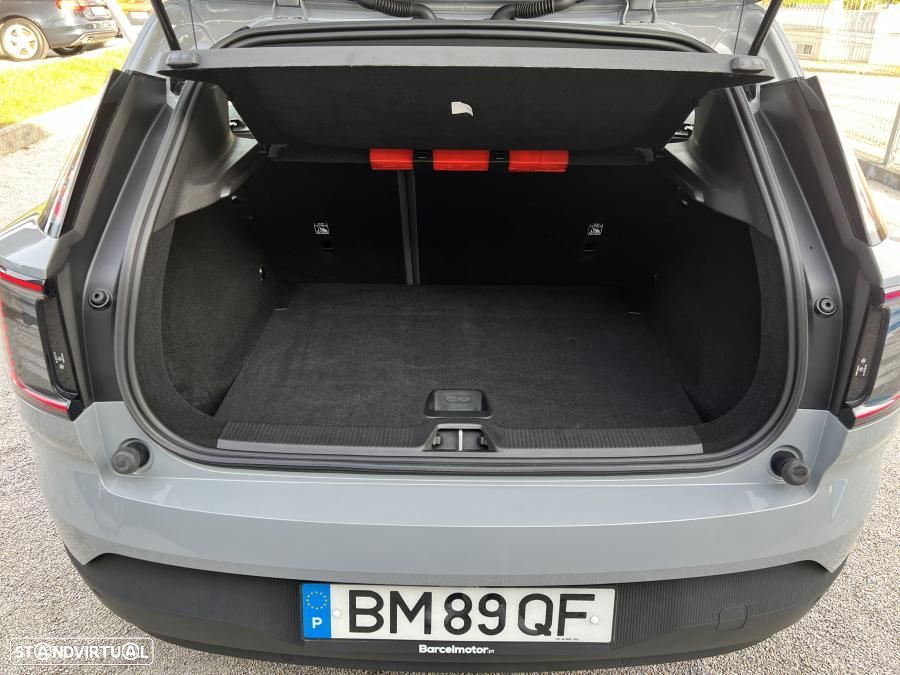 Volvo EX30 69 kWh Single Motor Extended Range Core - 42