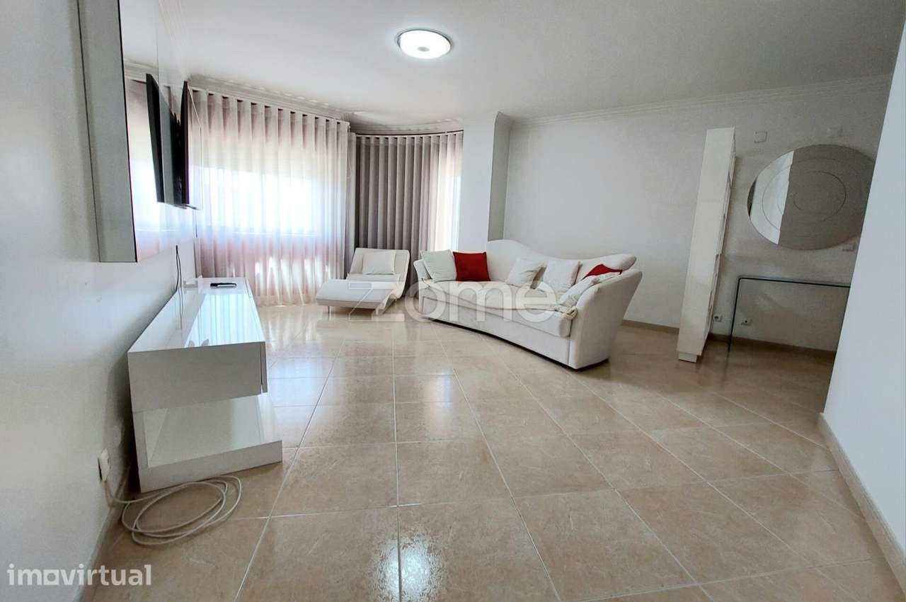 Apartamento T2 com box para arrendar na Ribeirada - Grande imagem: 4/20