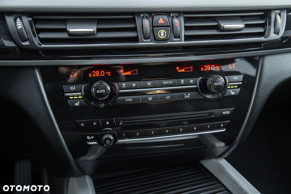 BMW X5 xDrive40d Sport-Aut - 26