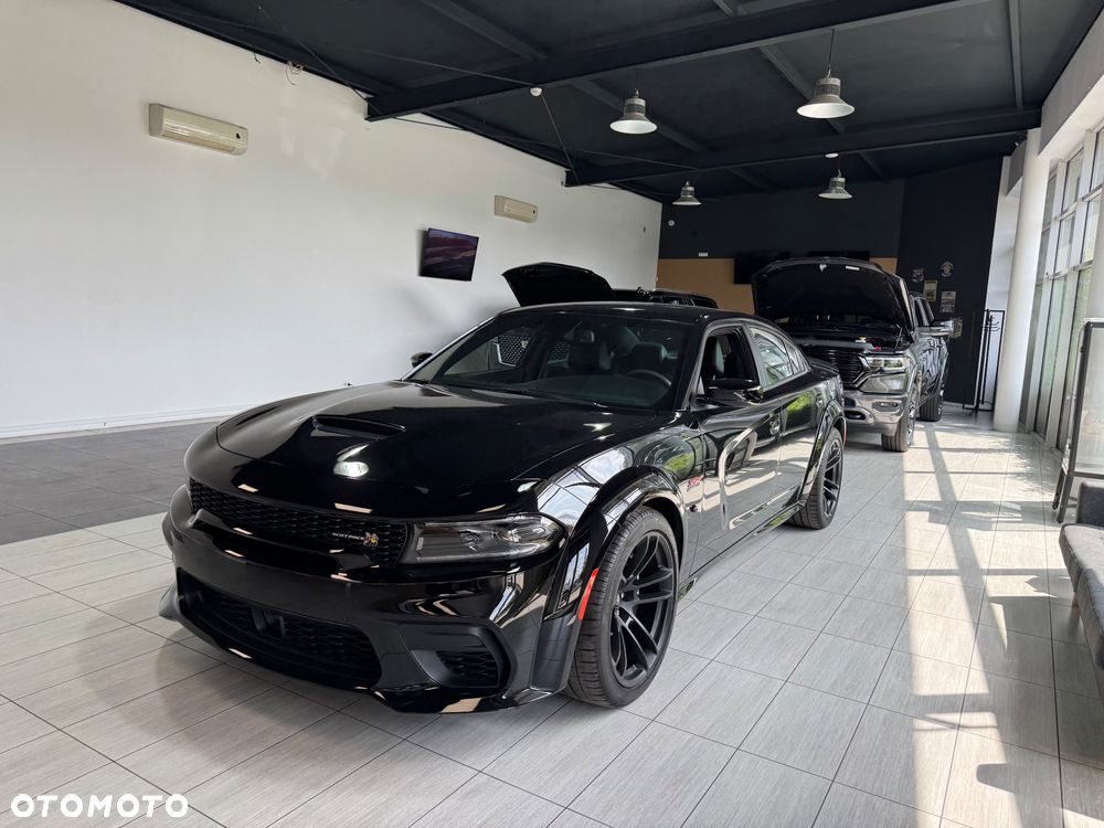 Dodge Charger 6.4 Scat Pack Widebody - 12