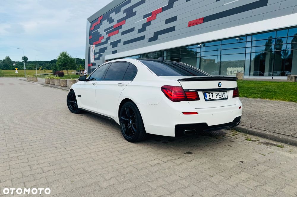 BMW Seria 7 750Li xDrive - 8