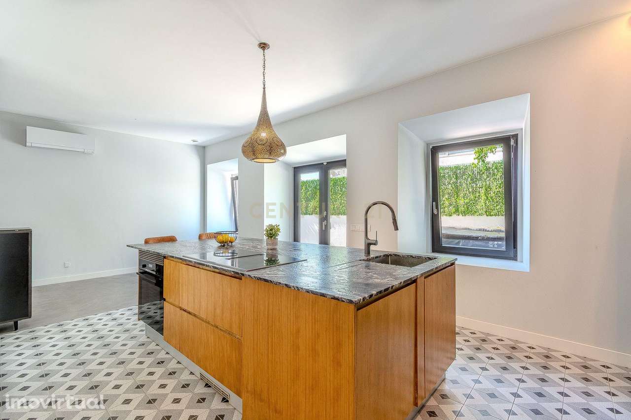 Moradia T3 | Renovada | Sistema de Domótica | Lounge no logradouro | E - Grande imagem: 2/60