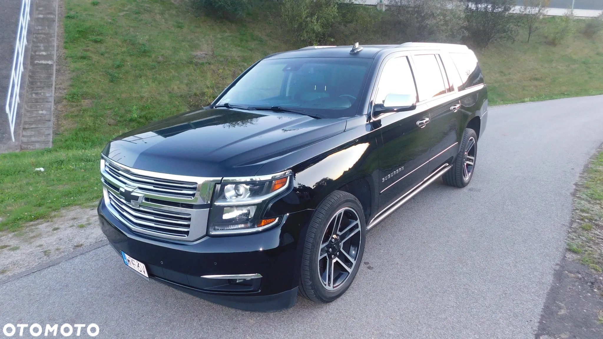 Chevrolet Suburban - 19