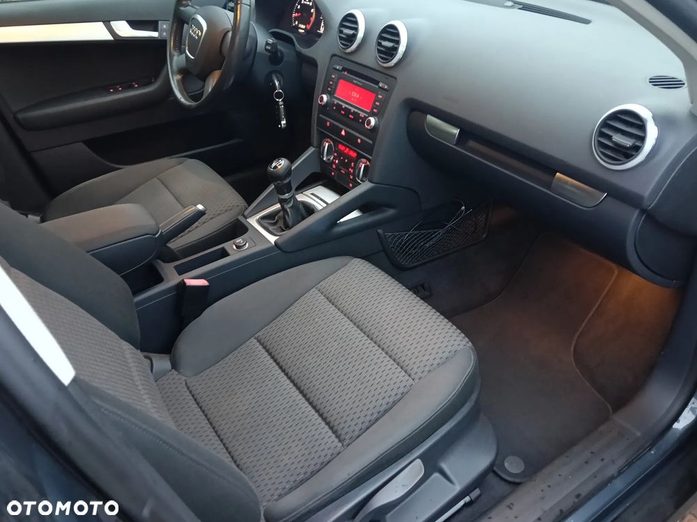 Audi A3 Sportback 1.6 Attraction - 13