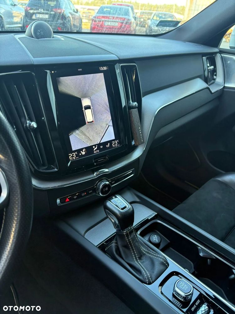 Volvo XC 60 T5 AWD R-Design - 7