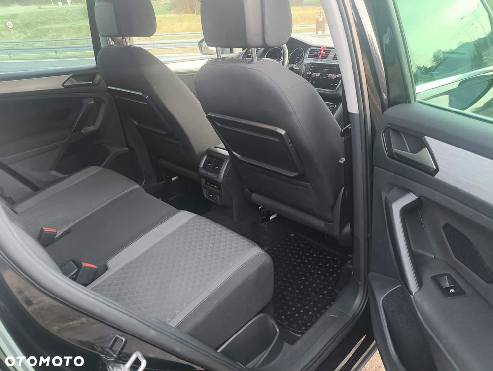 Volkswagen Tiguan - 13