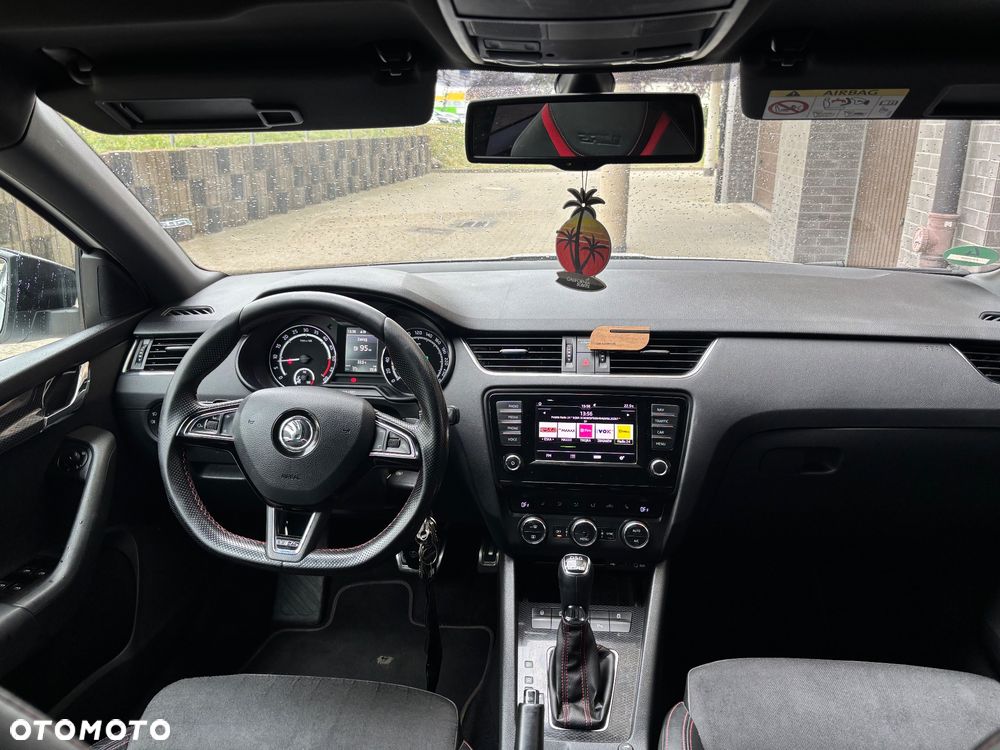 Skoda Octavia 2.0 TDI DSG RS - 8