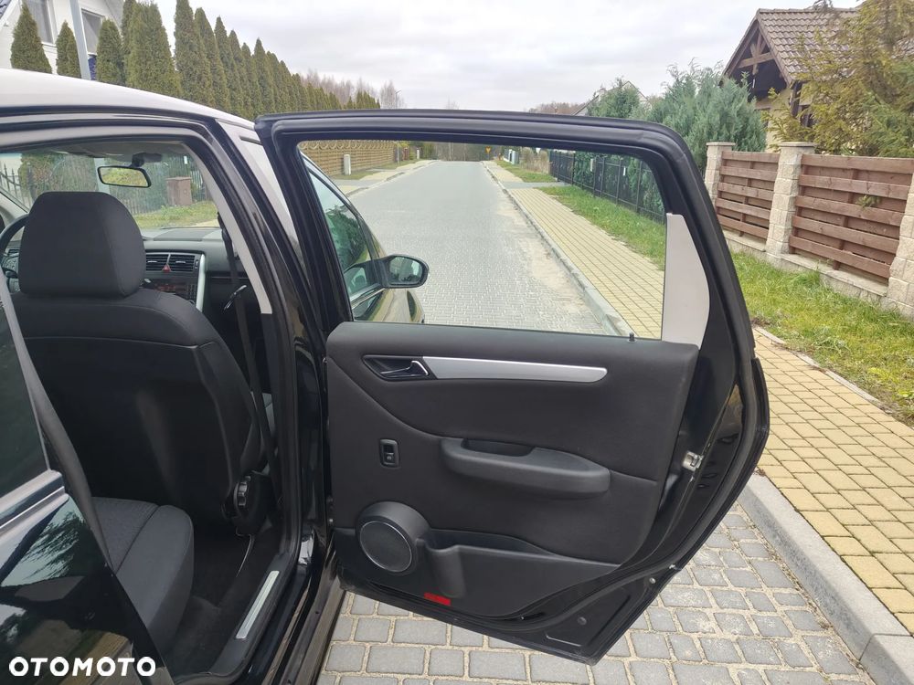 Mercedes-Benz Klasa B 150 Autotronic Grand Edition - 23