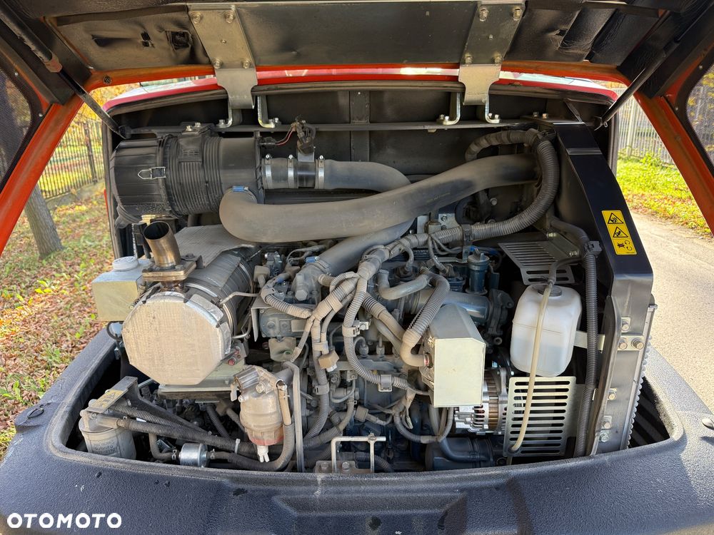 Kubota Ładowarka R070 - 23