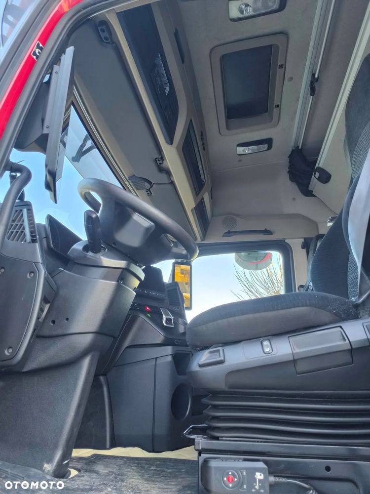 Mercedes-Benz ACTROS - 12