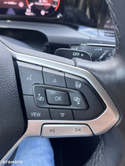 Volkswagen Golf - 22