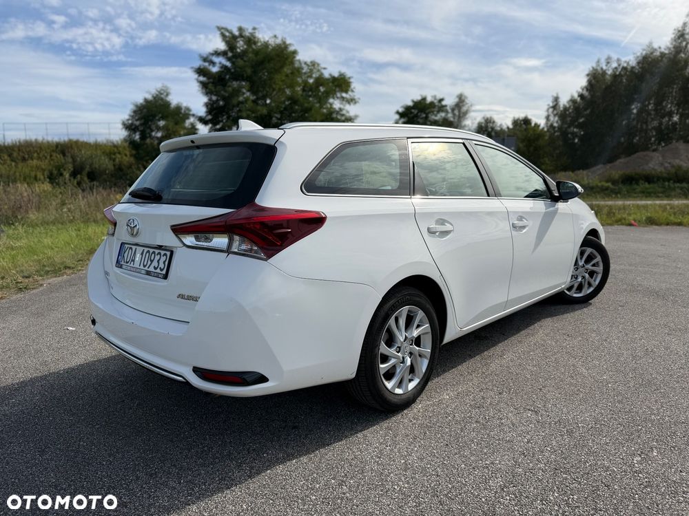 Toyota Auris 1.4 D-4D Premium - 8