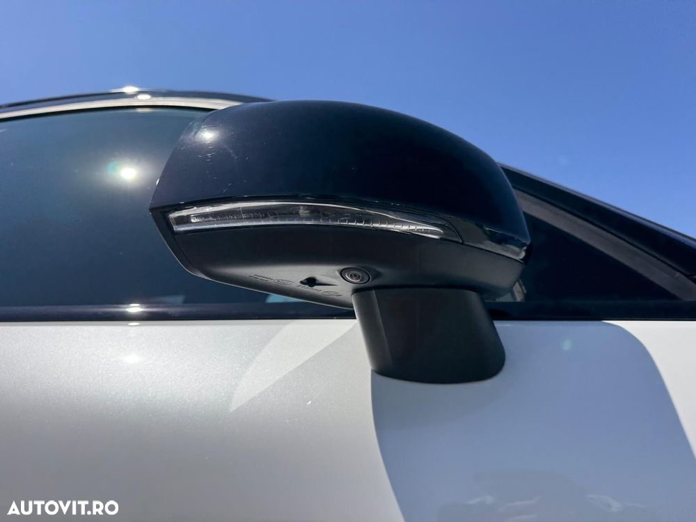 Volvo XC 40 T5 Twin Engine DKG R-Design - 10