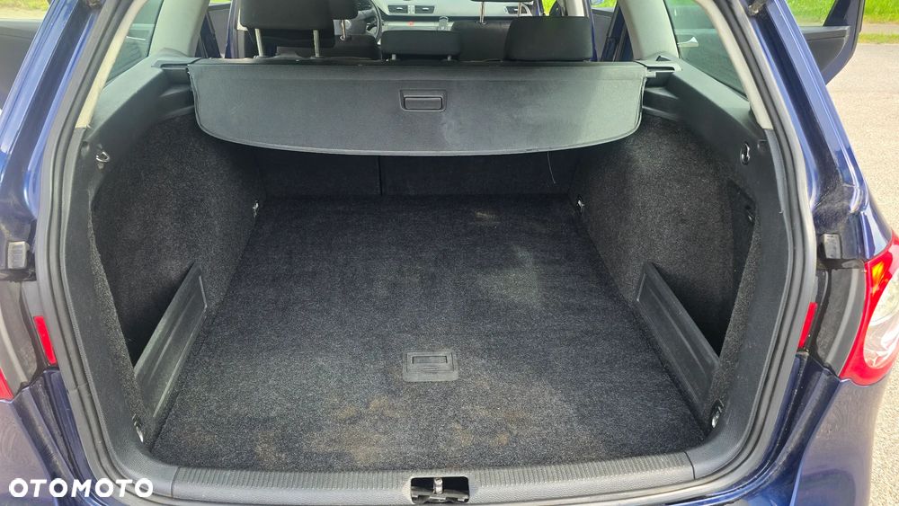 Volkswagen Passat 1.9 TDI DPF Individual - 9