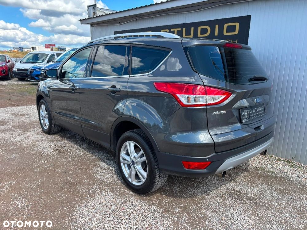 Ford Kuga 1.5 EcoBoost 2x4 Titanium - 4